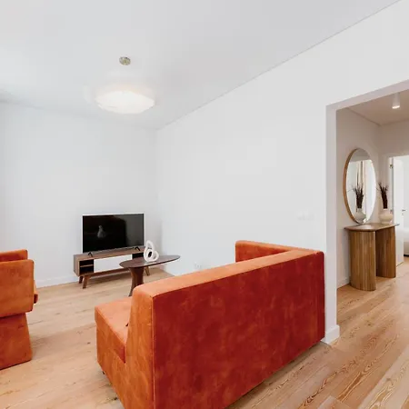 Mary Orange - No 236 1e - Sophisticated Two-bedroom Getaway * 리스본