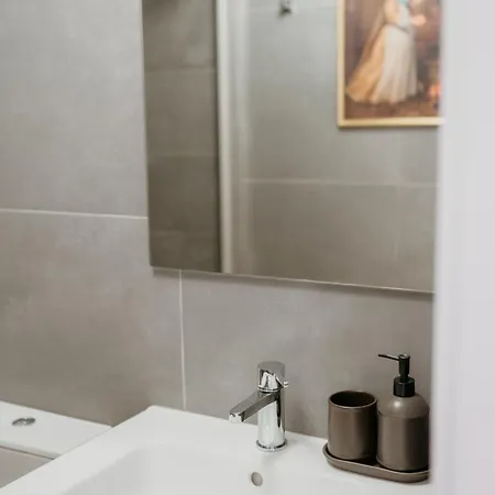 Mary Orange - No 236 1e - Sophisticated Two-bedroom Getaway Apartamento